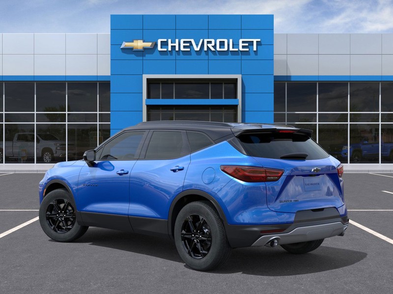 Chevrolet Blazer Vehicle Full-screen Gallery Image 3