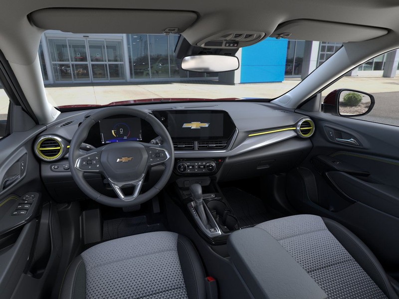 Chevrolet Trax Vehicle Full-screen Gallery Image 15