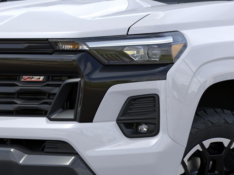 Chevrolet Colorado Vehicle Full-screen Gallery Image 10