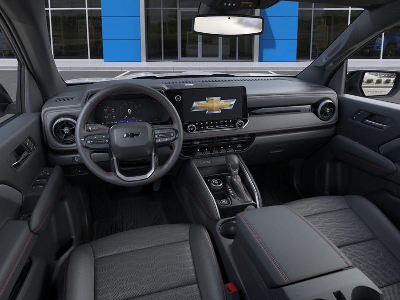 Chevrolet Colorado Vehicle Full-screen Gallery Image 15