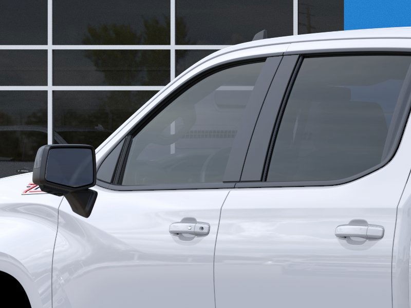 Chevrolet Silverado 1500 Vehicle Full-screen Gallery Image 12