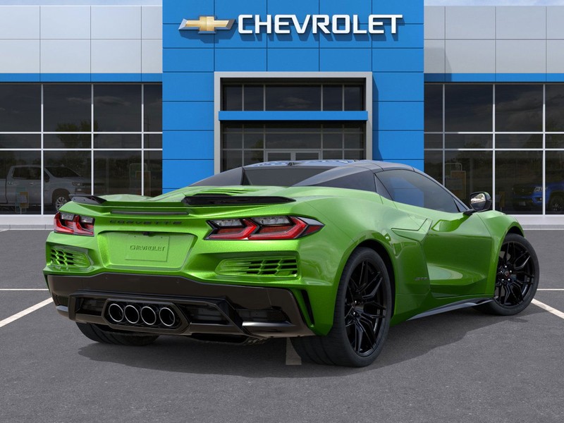 Chevrolet Corvette Vehicle Full-screen Gallery Image 4