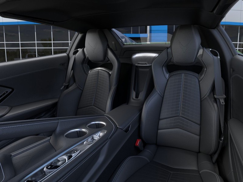 Chevrolet Corvette Vehicle Full-screen Gallery Image 16