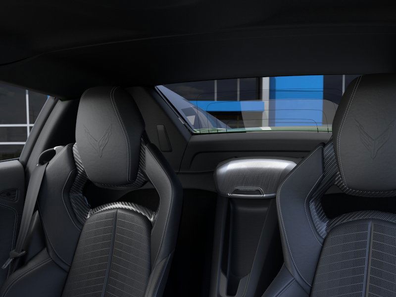 Chevrolet Corvette Vehicle Full-screen Gallery Image 24