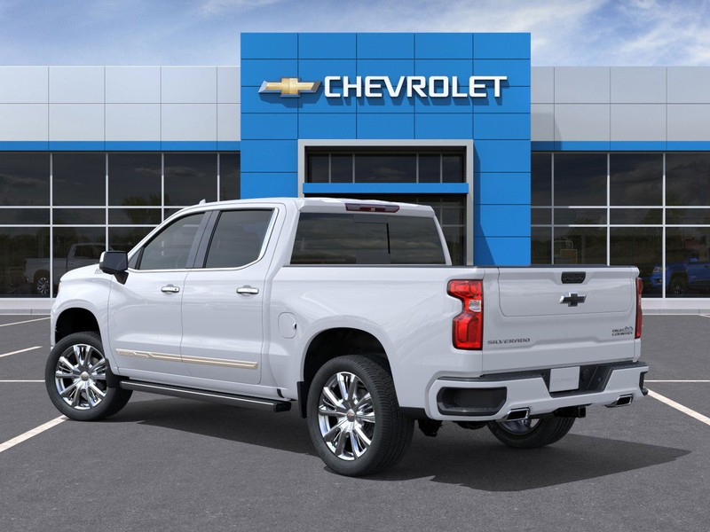 Chevrolet Silverado 1500 Vehicle Full-screen Gallery Image 3