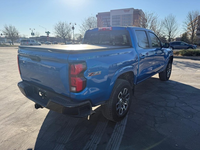 Chevrolet Colorado Vehicle Full-screen Gallery Image 08