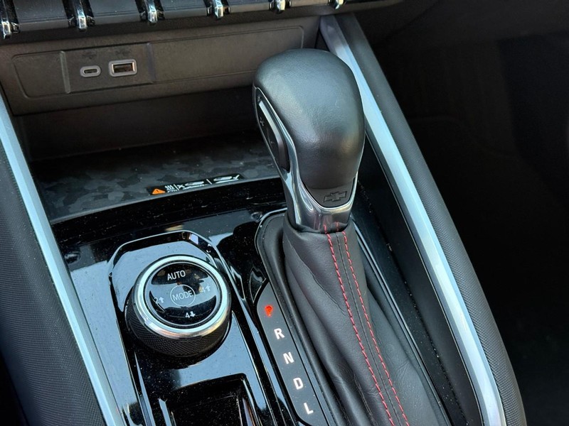 Chevrolet Colorado Vehicle Full-screen Gallery Image 22