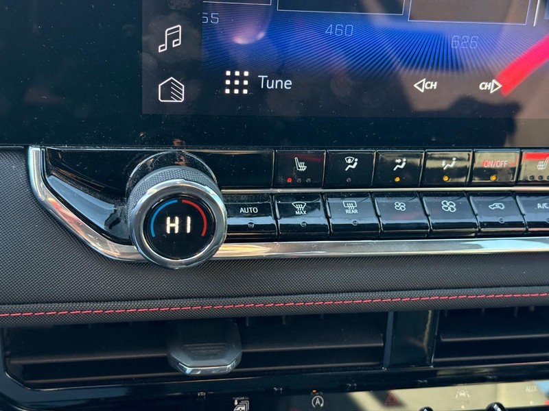 Chevrolet Colorado Vehicle Full-screen Gallery Image 23