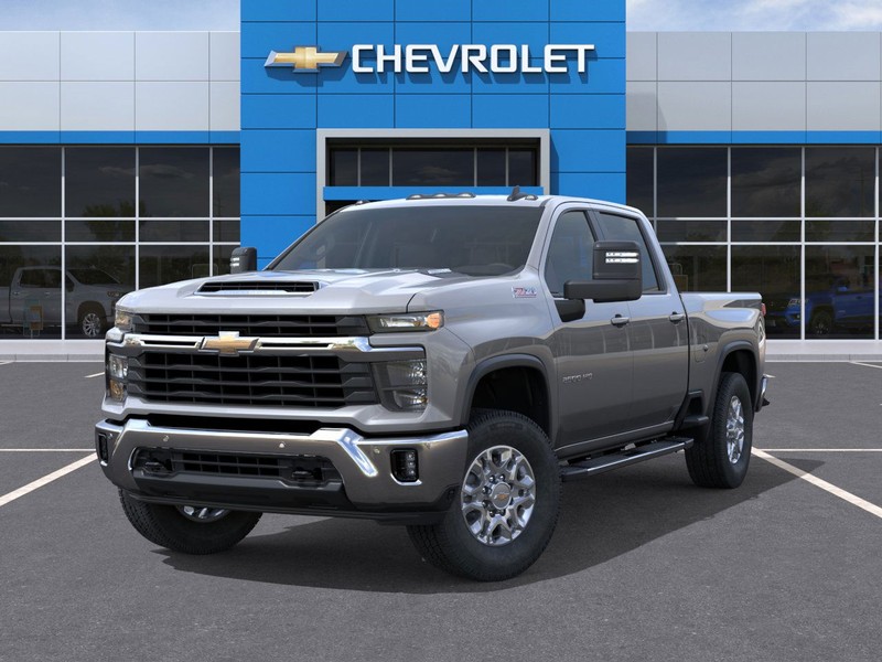 Chevrolet Silverado 2500HD Vehicle Full-screen Gallery Image 6