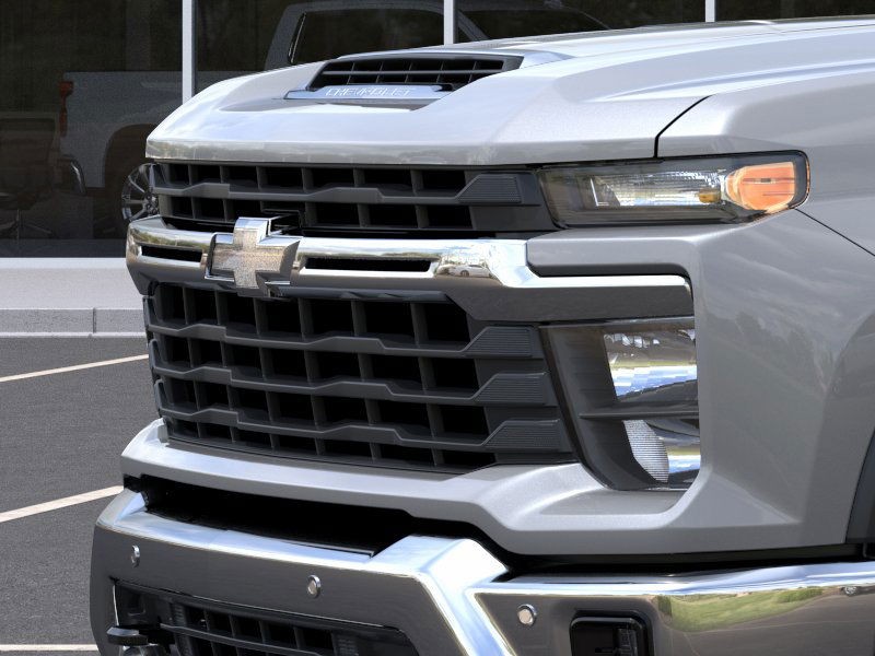 Chevrolet Silverado 2500HD Vehicle Full-screen Gallery Image 13