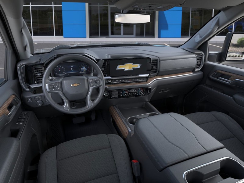 Chevrolet Silverado 2500HD Vehicle Full-screen Gallery Image 15