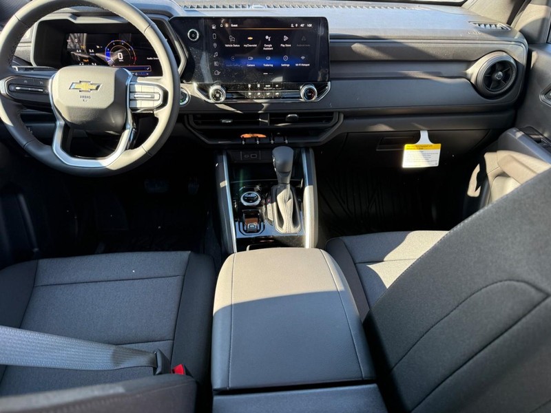 Chevrolet Colorado Vehicle Full-screen Gallery Image 5