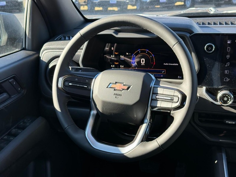 Chevrolet Colorado Vehicle Full-screen Gallery Image 6