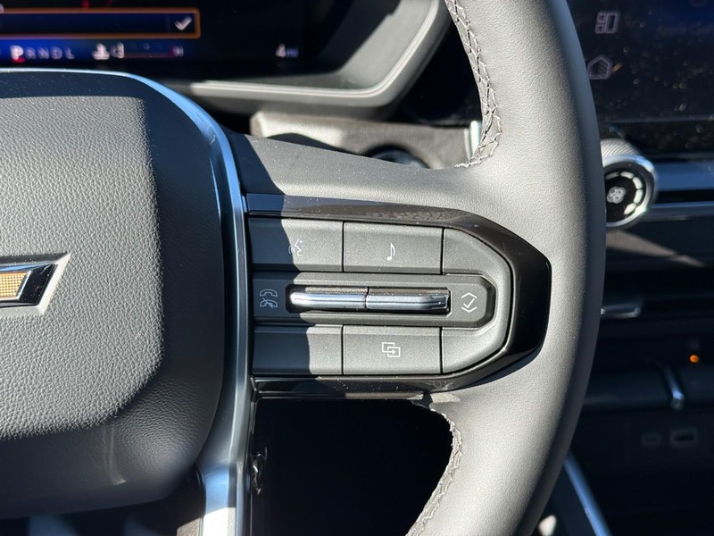 Chevrolet Colorado Vehicle Full-screen Gallery Image 13