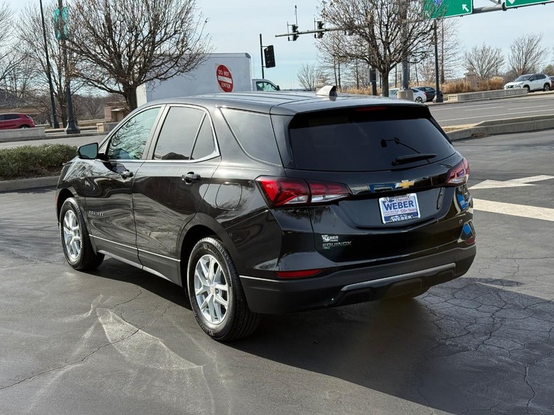Chevrolet Equinox Vehicle Full-screen Gallery Image 3