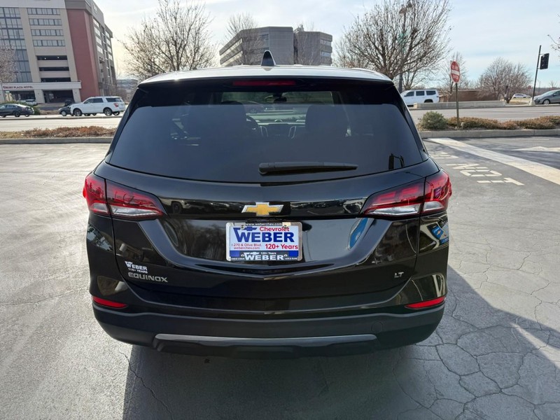 Chevrolet Equinox Vehicle Full-screen Gallery Image 6