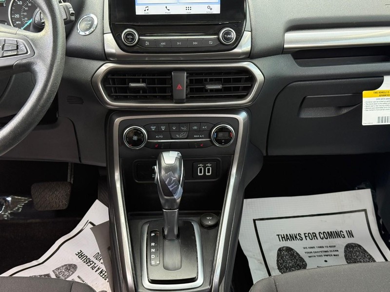 Ford EcoSport Vehicle Full-screen Gallery Image 13