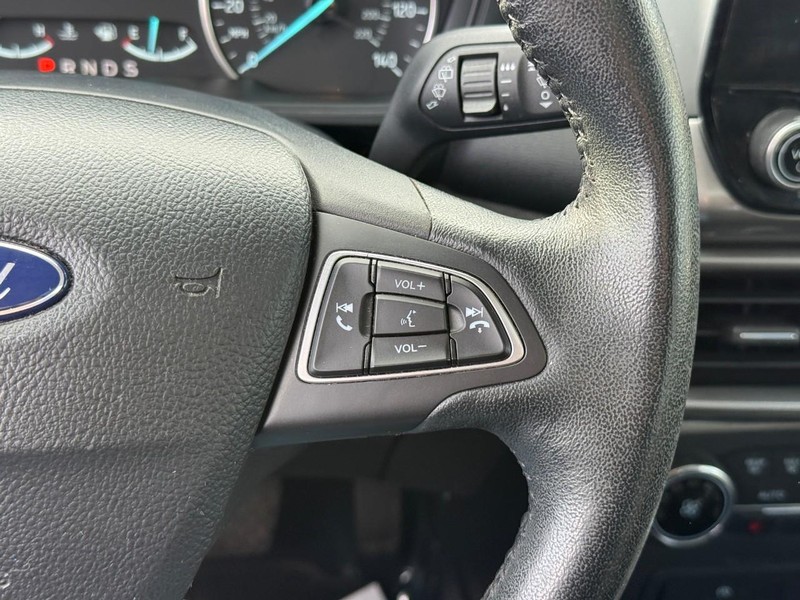 Ford EcoSport Vehicle Full-screen Gallery Image 20