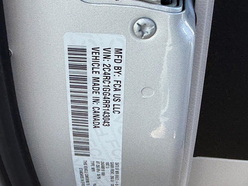 Chrysler Pacifica Vehicle Full-screen Gallery Image 25