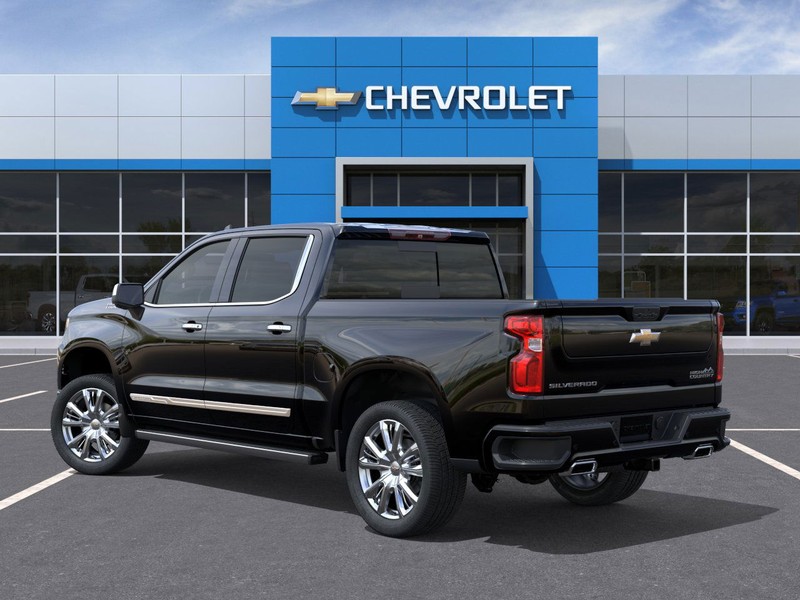 Chevrolet Silverado 1500 Vehicle Full-screen Gallery Image 3