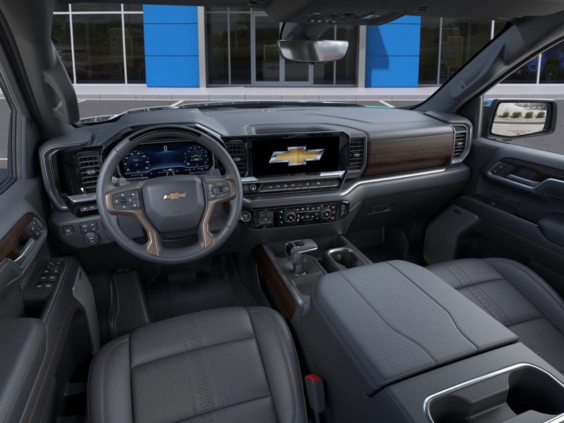 Chevrolet Silverado 1500 Vehicle Full-screen Gallery Image 15