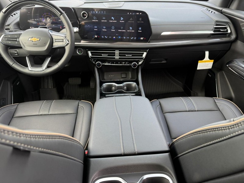 Chevrolet Traverse Vehicle Full-screen Gallery Image 8