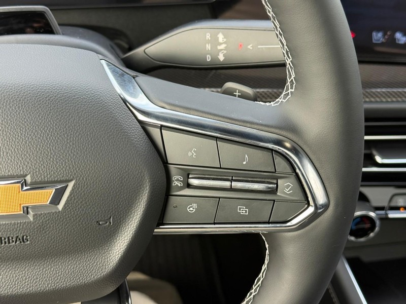 Chevrolet Traverse Vehicle Full-screen Gallery Image 17