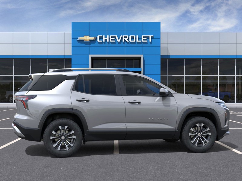 Chevrolet Equinox Vehicle Full-screen Gallery Image 5