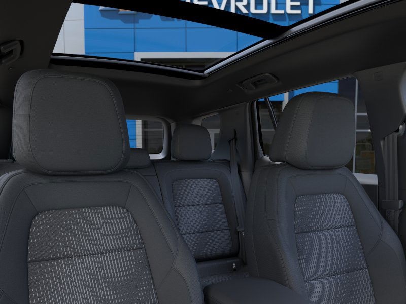 Chevrolet Equinox Vehicle Full-screen Gallery Image 24