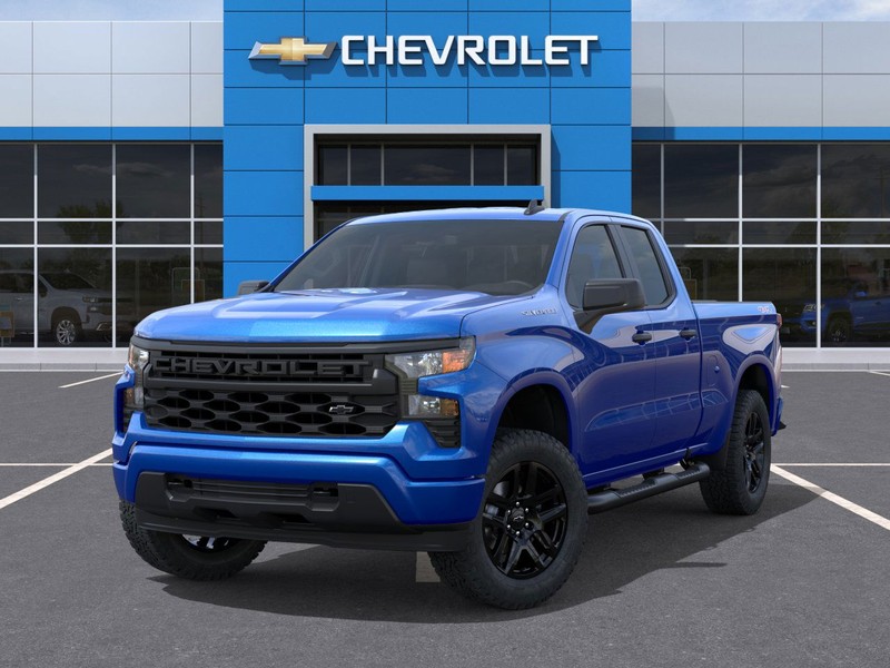 Chevrolet Silverado 1500 Vehicle Full-screen Gallery Image 6
