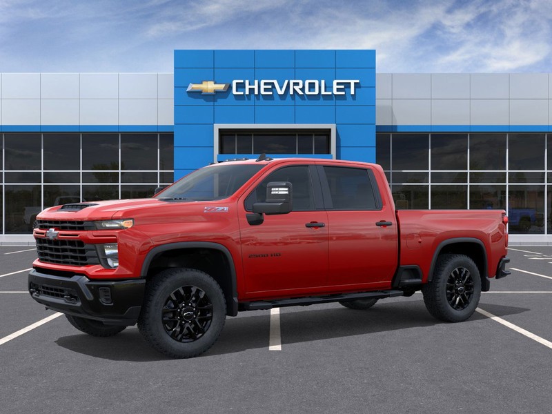Chevrolet Silverado 2500HD Vehicle Full-screen Gallery Image 2