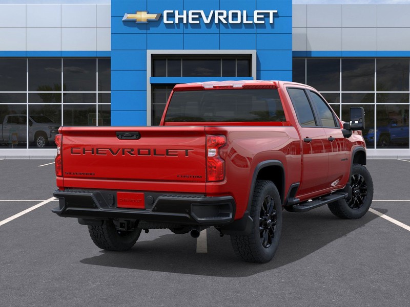 Chevrolet Silverado 2500HD Vehicle Full-screen Gallery Image 4