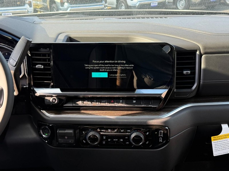 Chevrolet Silverado 1500 Vehicle Full-screen Gallery Image 8