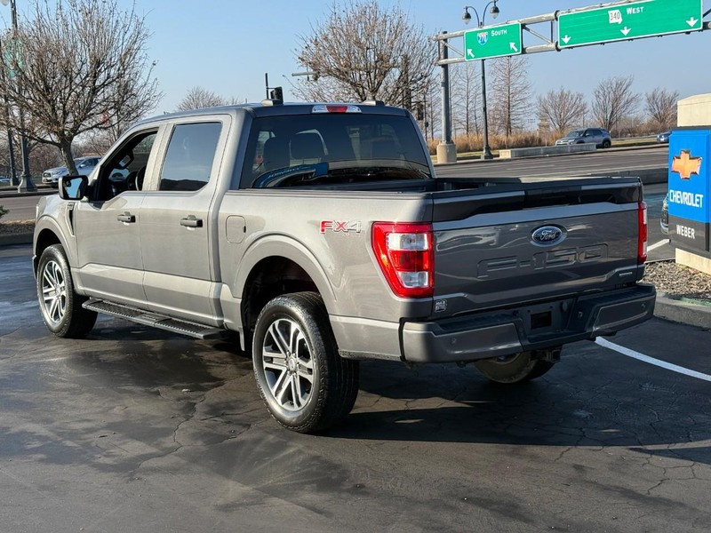Ford F-150 Vehicle Full-screen Gallery Image 3