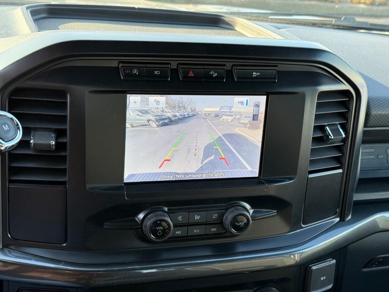 Ford F-150 Vehicle Full-screen Gallery Image 20