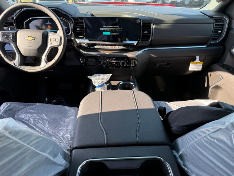 Chevrolet Silverado 1500 Vehicle Full-screen Gallery Image 6