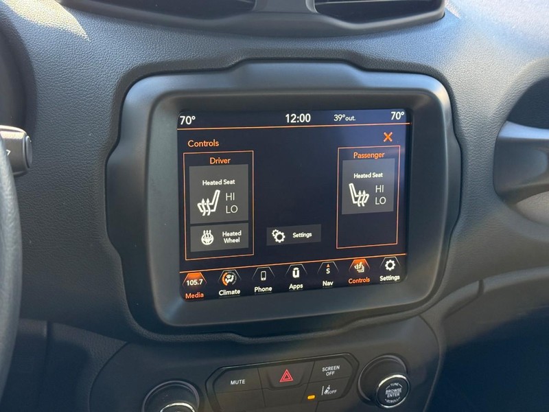 Jeep Renegade Vehicle Full-screen Gallery Image 23