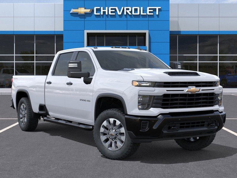 Chevrolet Silverado 2500HD Vehicle Full-screen Gallery Image 7