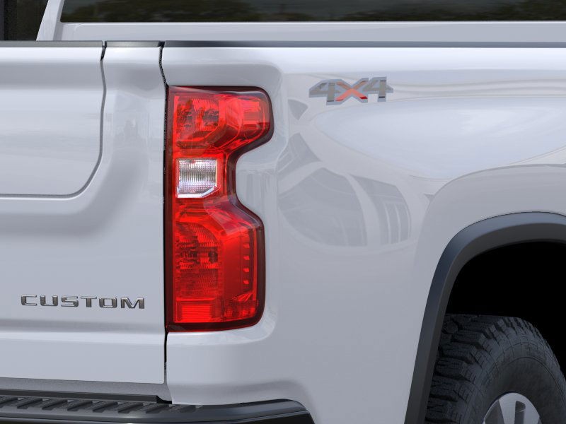 Chevrolet Silverado 2500HD Vehicle Full-screen Gallery Image 11