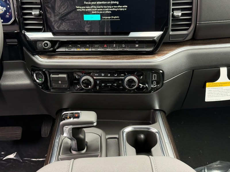 Chevrolet Silverado 1500 Vehicle Full-screen Gallery Image 10