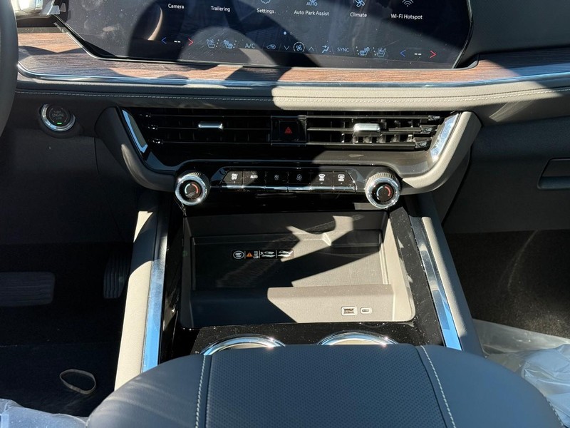 Chevrolet Tahoe Vehicle Full-screen Gallery Image 8