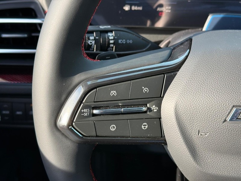 Chevrolet Traverse Vehicle Full-screen Gallery Image 15