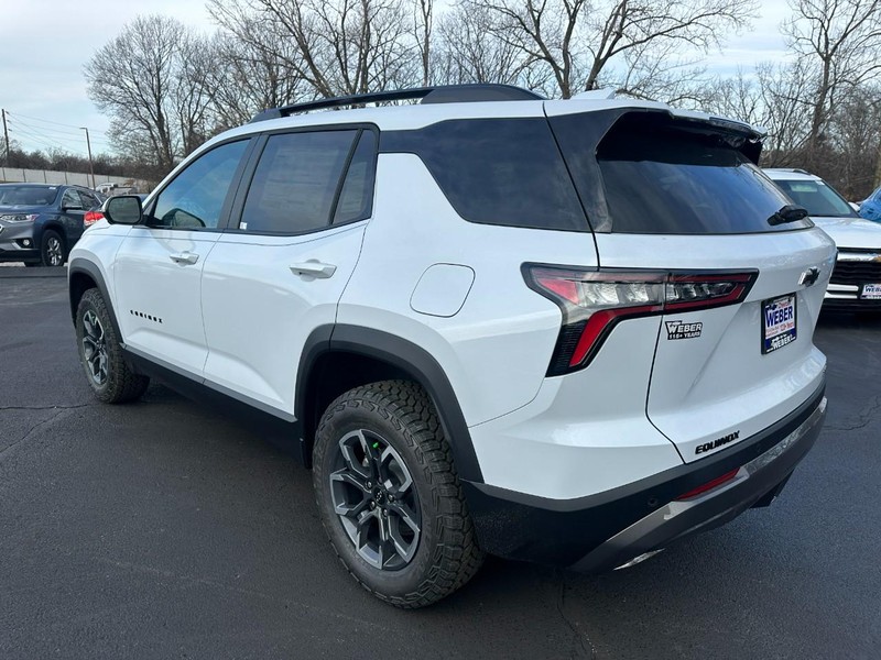 Chevrolet Equinox Vehicle Full-screen Gallery Image 3