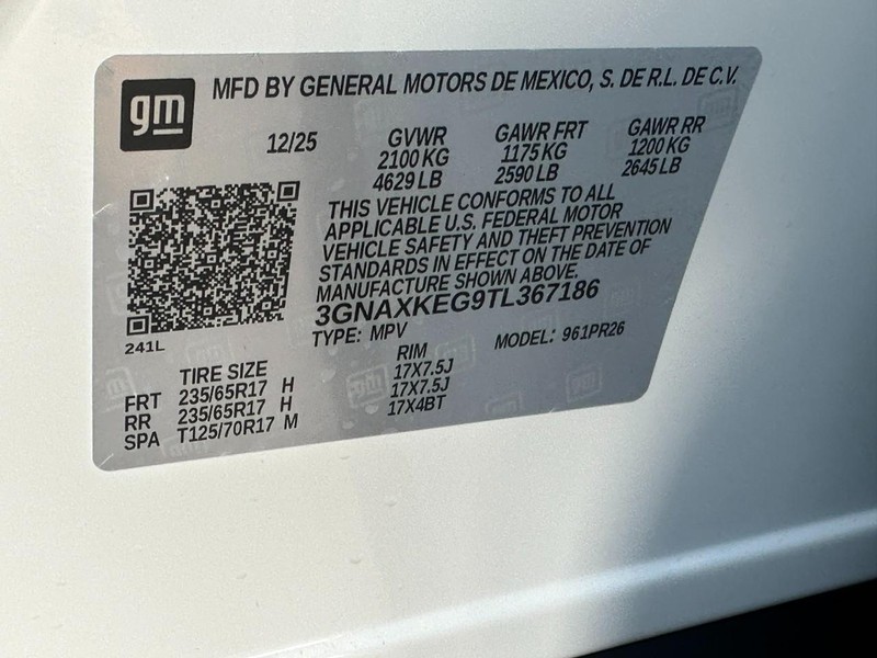 Chevrolet Equinox Vehicle Full-screen Gallery Image 18