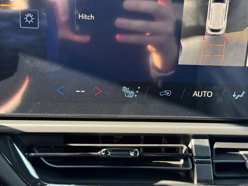 Chevrolet Equinox EV Vehicle Full-screen Gallery Image 14