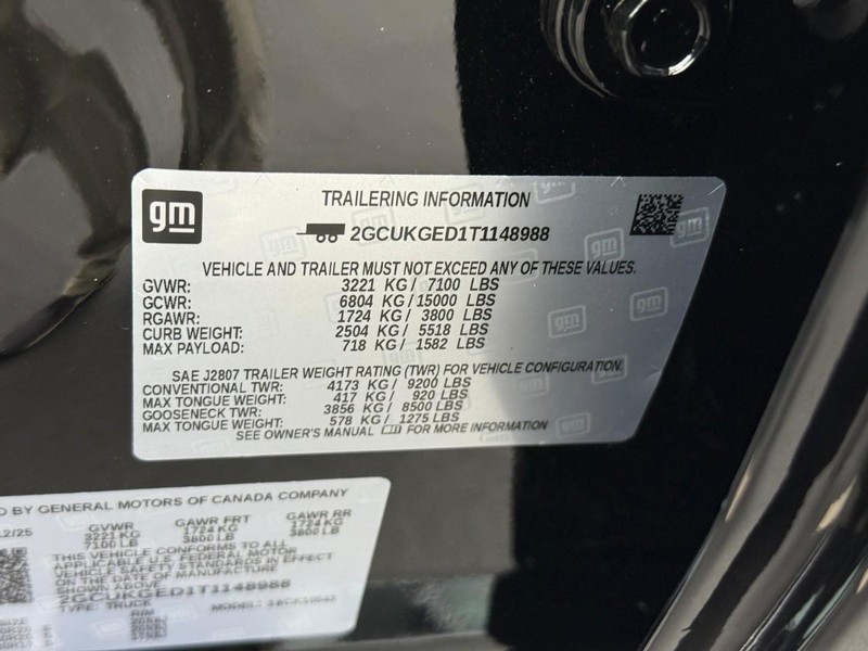 Chevrolet Silverado 1500 Vehicle Full-screen Gallery Image 18