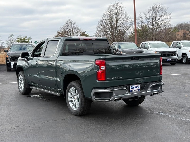 Chevrolet Silverado 1500 Vehicle Full-screen Gallery Image 3