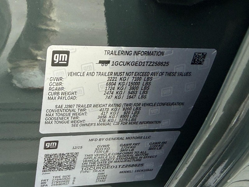 Chevrolet Silverado 1500 Vehicle Full-screen Gallery Image 18