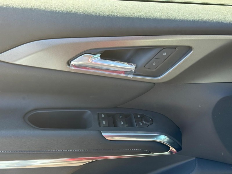 Chevrolet Traverse Vehicle Full-screen Gallery Image 11