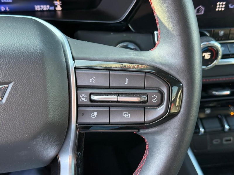 Chevrolet Colorado Vehicle Full-screen Gallery Image 21